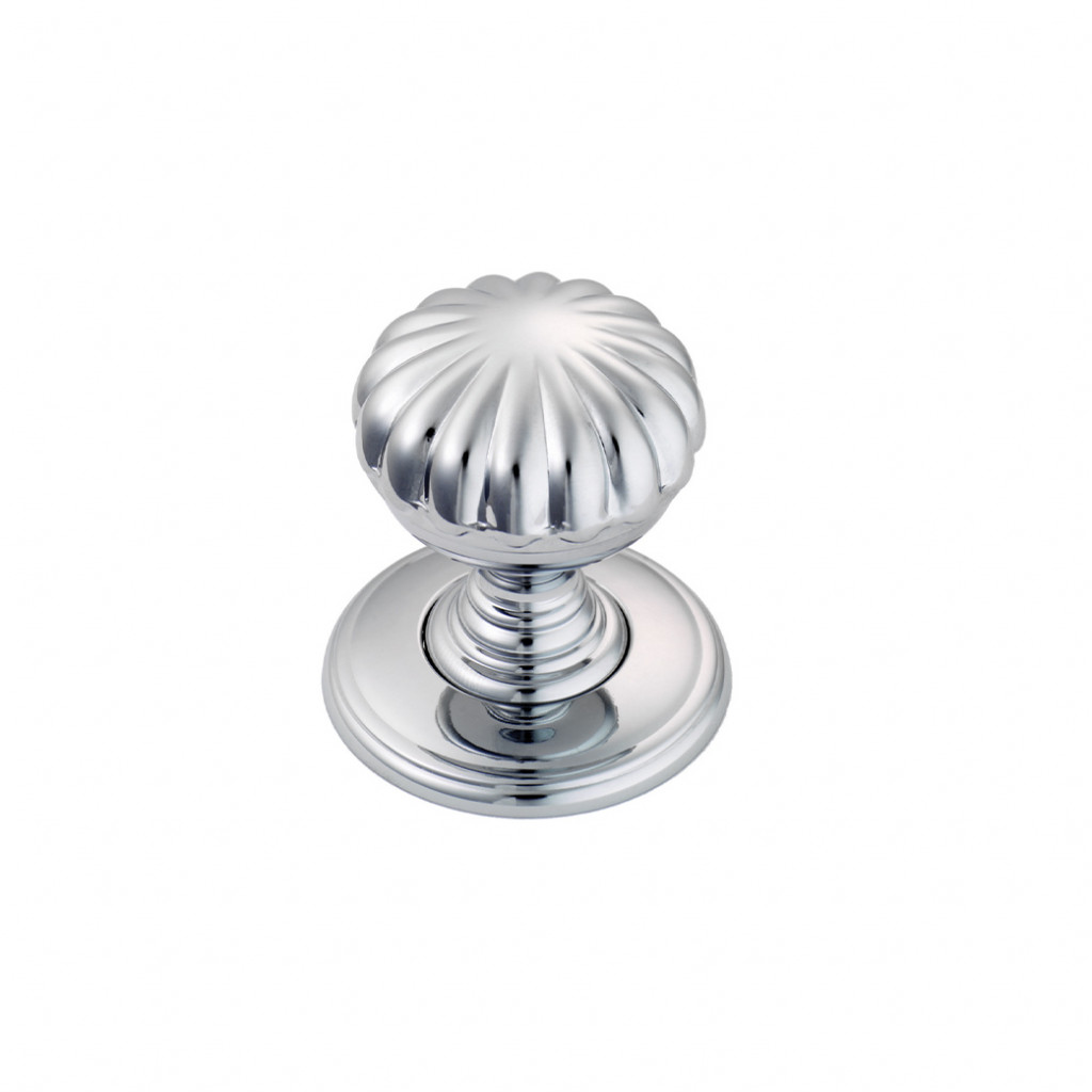 Carlisle Brass Delamain Flower Cupboard Knob 32mm Ø - Polished Chrome Plate