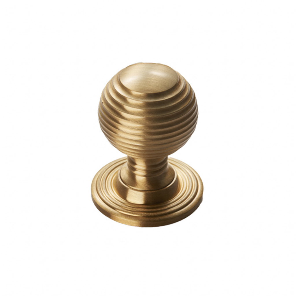 Carlisle Brass Queen Anne Cupboard Knob 35mm Ø